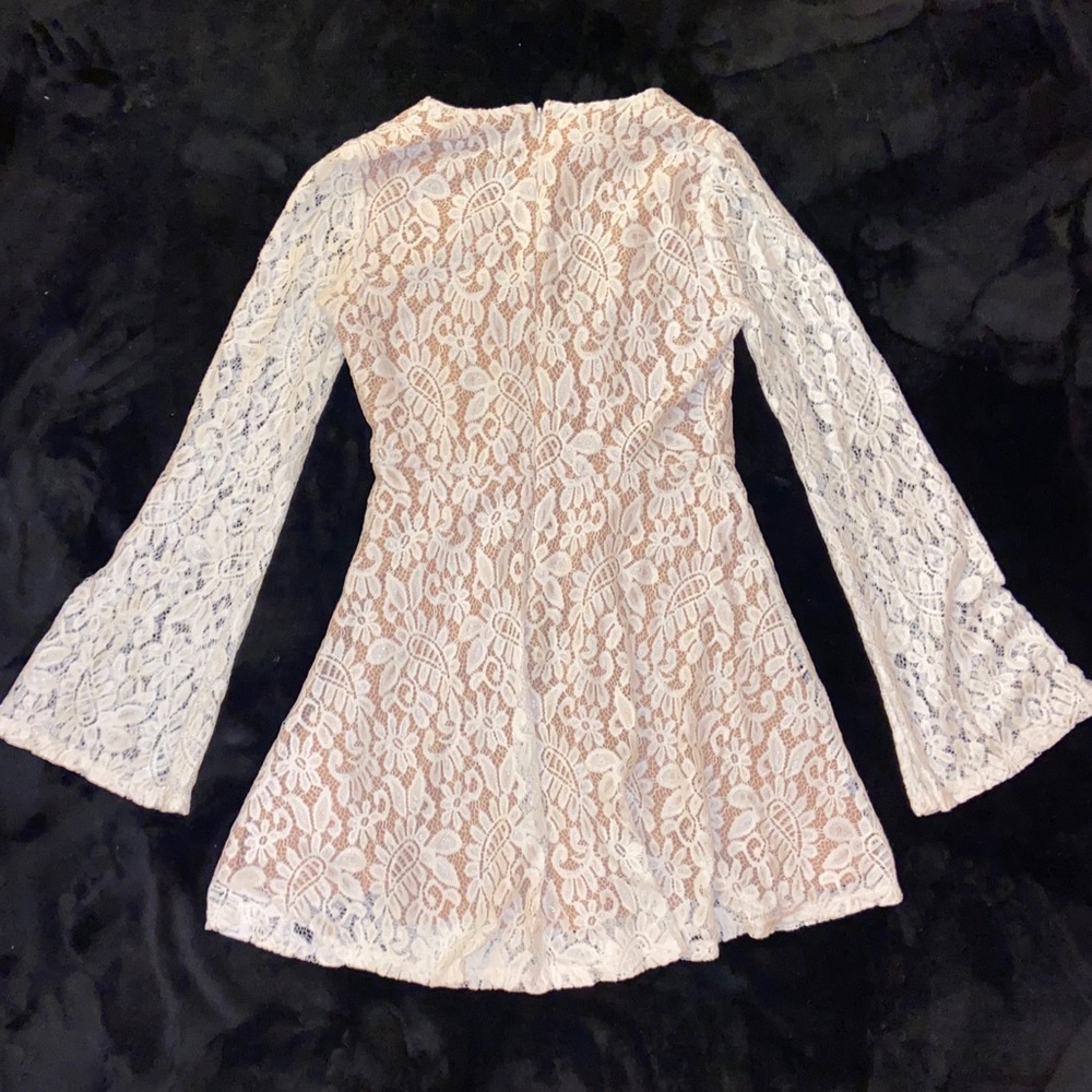 Lacey spring dress - Picture 2 of 4